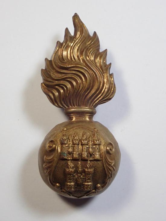 Royal Dublin Fusiliers (Pre 1922)  Fur Cap Grenade.