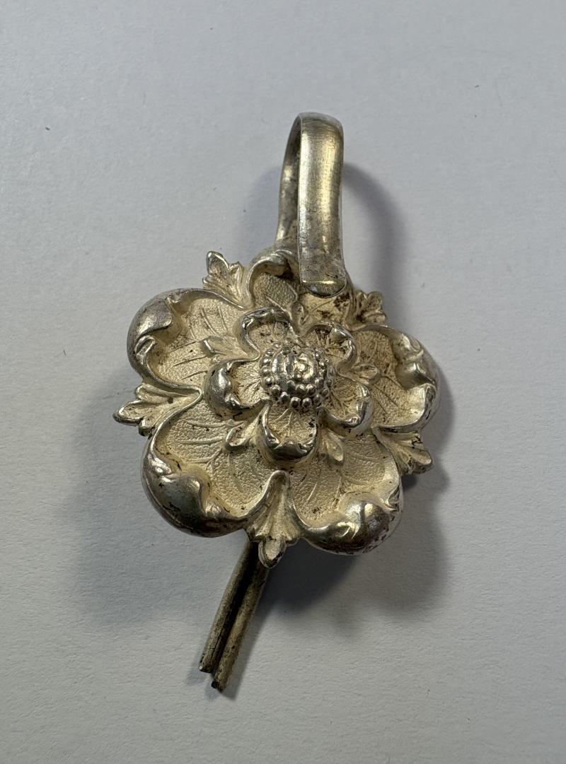 Victorian Silvered 8TH YORKSHIRE, W. RIDING RIFLE VOLUNTEER CORPS, OFFICER'S POUCH BADGE C.1880 TO 1883