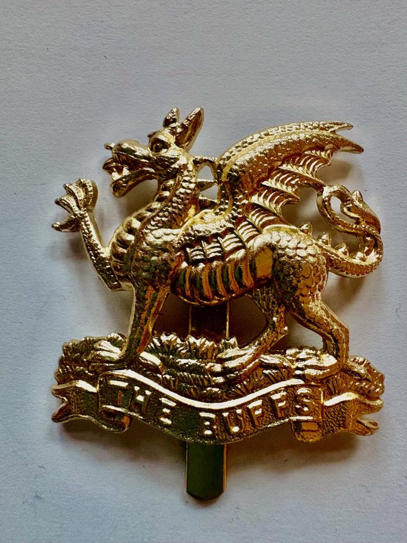 Scarce THE BUFFS A/A Cap Badge.