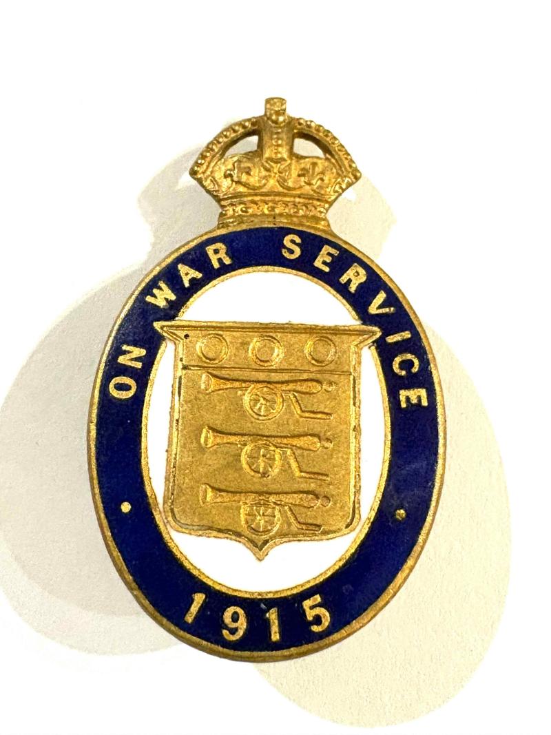 WW1 On War Service 1915 munition workers enamel badge