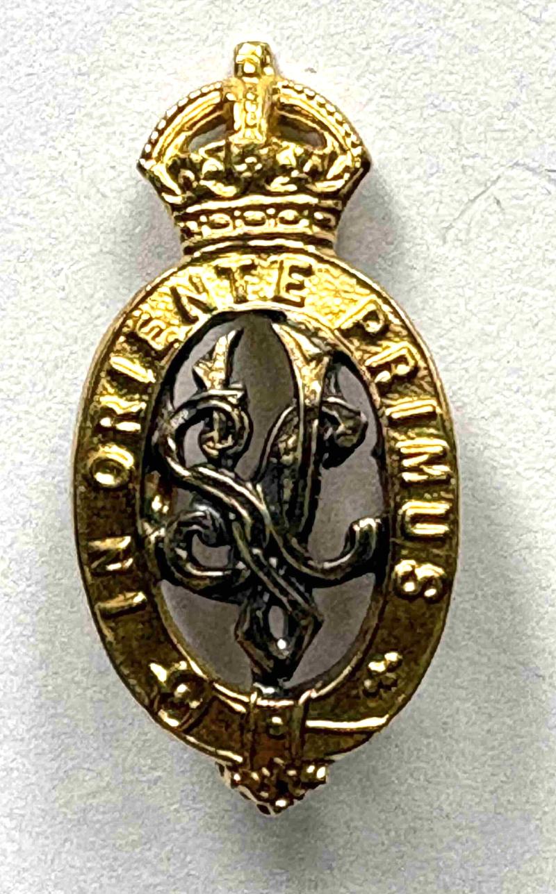 Scarce Singapore Volunteers Gilt & Silver Collar Badge