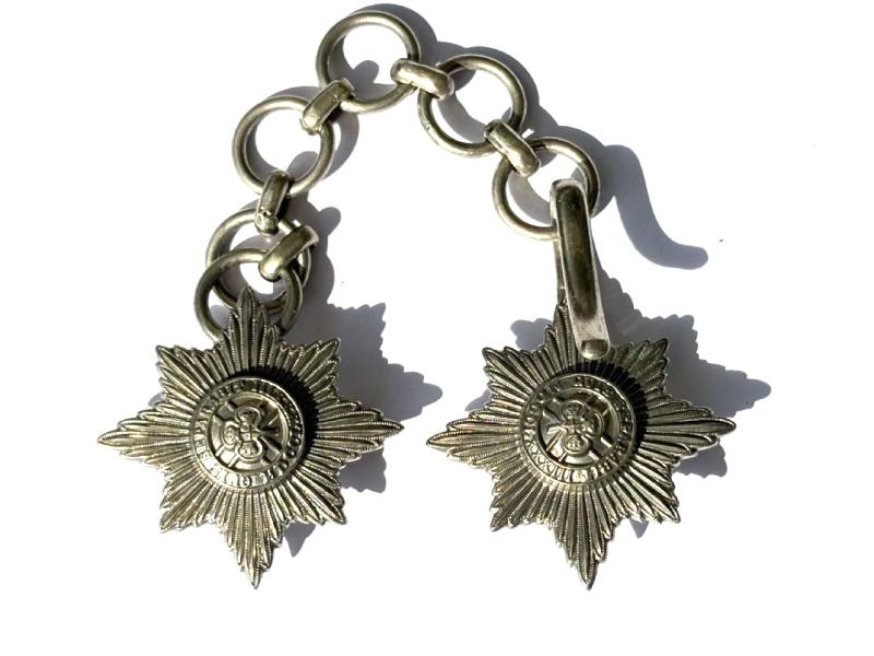 IRISH GUARDS Cloak Fastener. Pipes & Drums Band