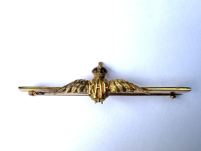 Vintage WW2 9ct Solid Gold RAF Sweetheart Bar Brooch with Enamel Crown.