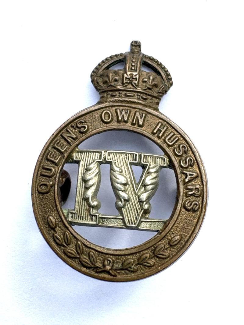 4th Queen's Own Scarce No Scroll Collar Badge - without a scroll